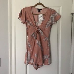 FOREVER 21 NWT TROPICAL ROMPER
